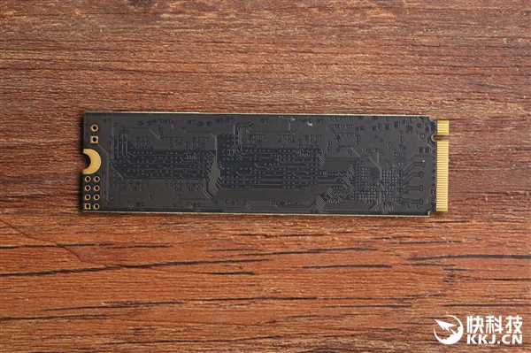 装机性价首选！台电幻影NVMe SSD开箱图赏