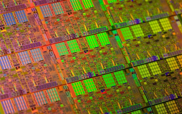 Intel 10nm跳票三年！多重曝光工艺难度太大