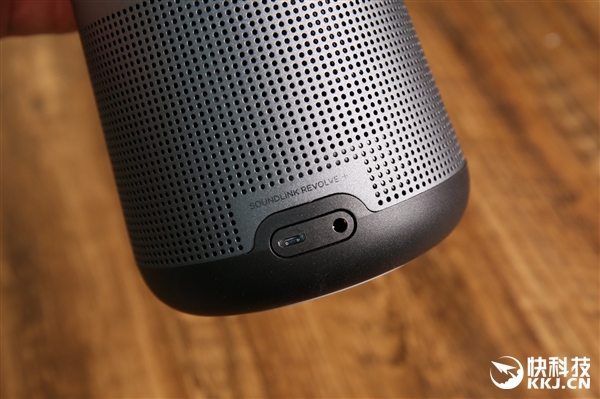 BOSE SoundLink Revolve+音箱图赏：提手抢眼