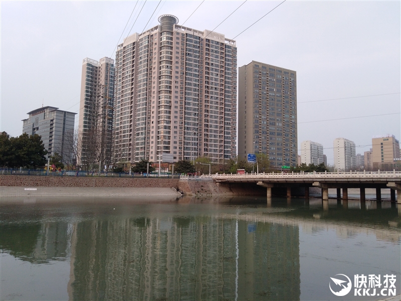 不止是全面屏！华为畅享8e评测：人脸解锁+柔光自拍