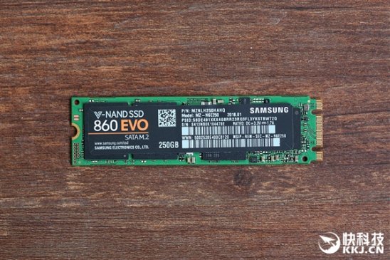 寿命大涨3倍 三星860 EVO 250GB SSD开箱图赏