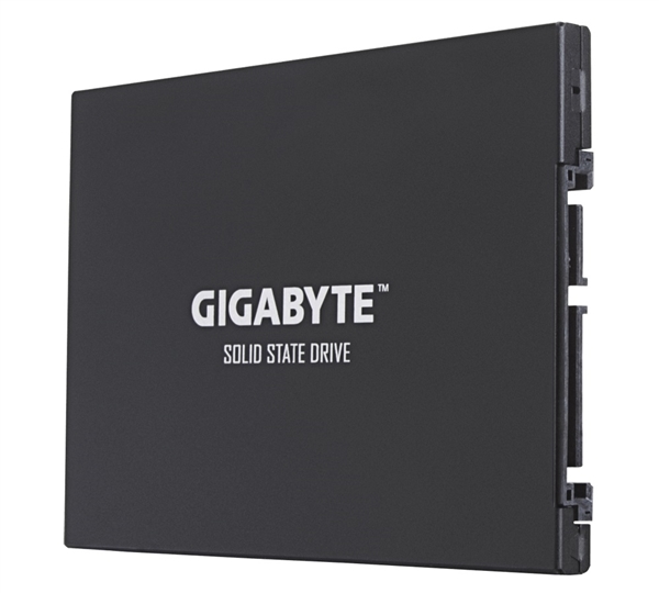 技嘉首次进入SSD：群联主控＋东芝3D闪存 性价平平