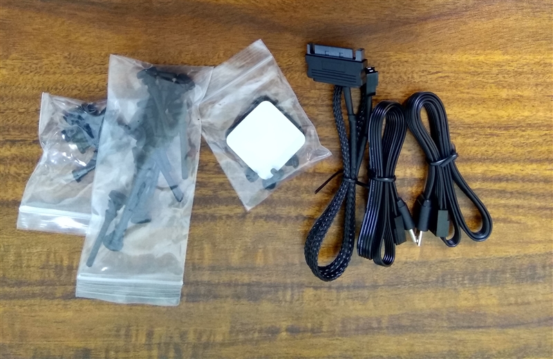 无边框风扇+RGB流动灯光系统！ 玩家风暴MF120风扇评测