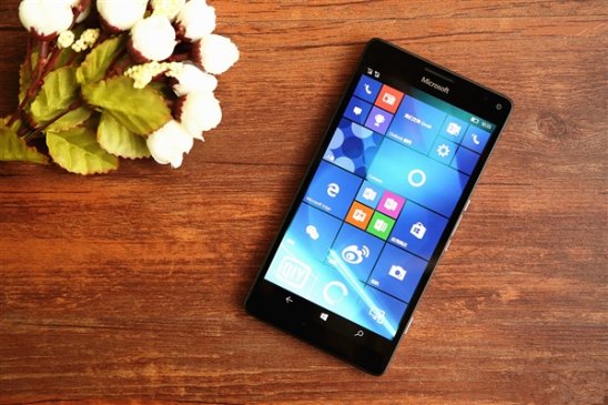 Lumia 950 XL成功运行Win10 ARM系统：下一步搞定exe