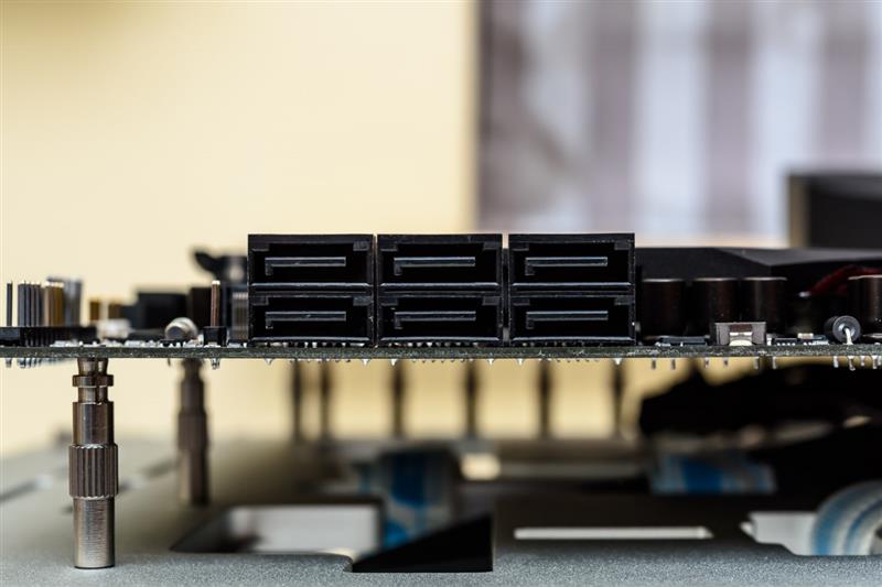 还买啥显卡？AMD锐龙2200G APU深度评测