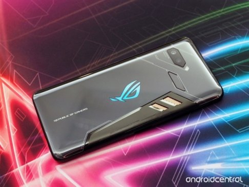 骁龙845+512G存储 华硕ROG电竞游戏手机发布