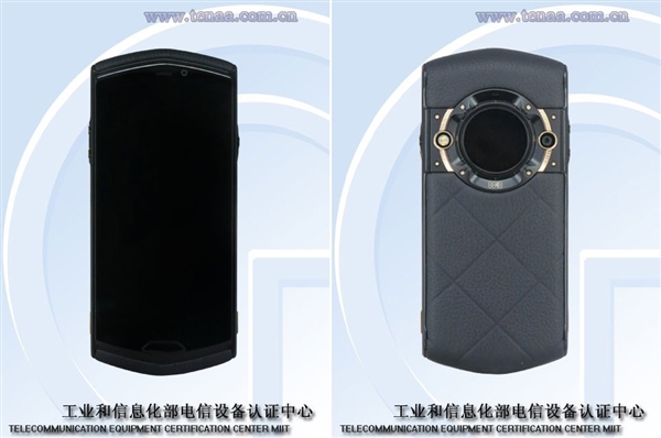 8848 M5钛金手机入网：背部一块小屏幕