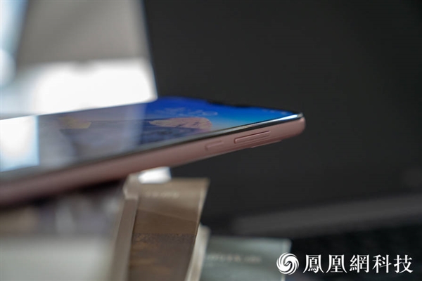 千元售价：红米6 Pro真机图 5.84寸全面屏+骁龙625
