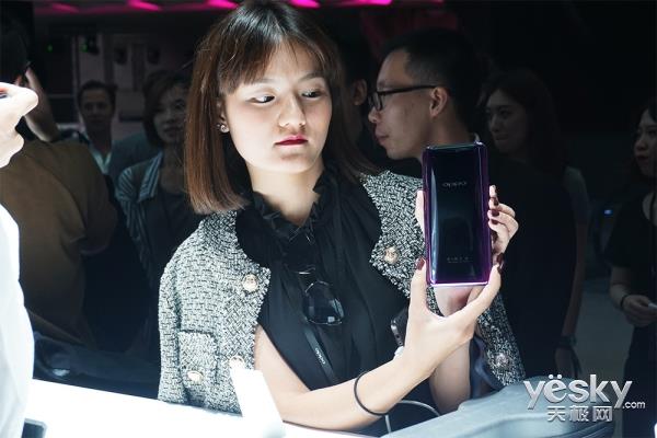 OPPO Find X上手：将艺术完美融入到全面屏