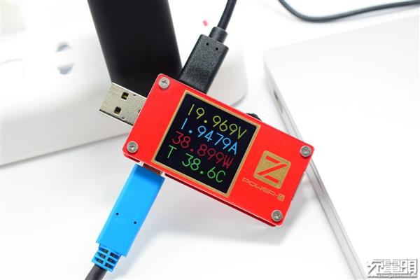 联想45W USB-C充电器拆解：用料十足