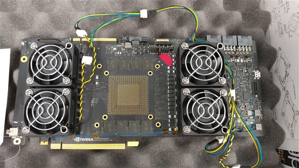 疑似NVIDIA GTX 1180原型PCB板曝光：12G显存、3x8pin供电