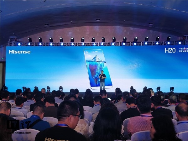 海信披露柔性屏折叠手机：360度翻转