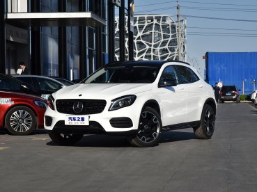 北京奔驰 奔驰GLA 2018款 GLA 220 4MATIC 运动型