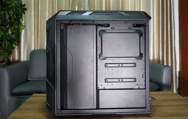 感受顶级ARGB灯效！酷冷至尊MasterCase H500M评测：全面而完美的高端机箱