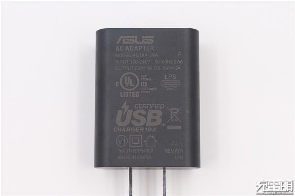 华硕推出USB PD手机充电器：功率18W