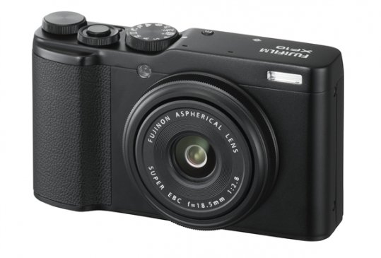 18.5mm定焦、支持4K视频 富士便携半幅相机XF10发布