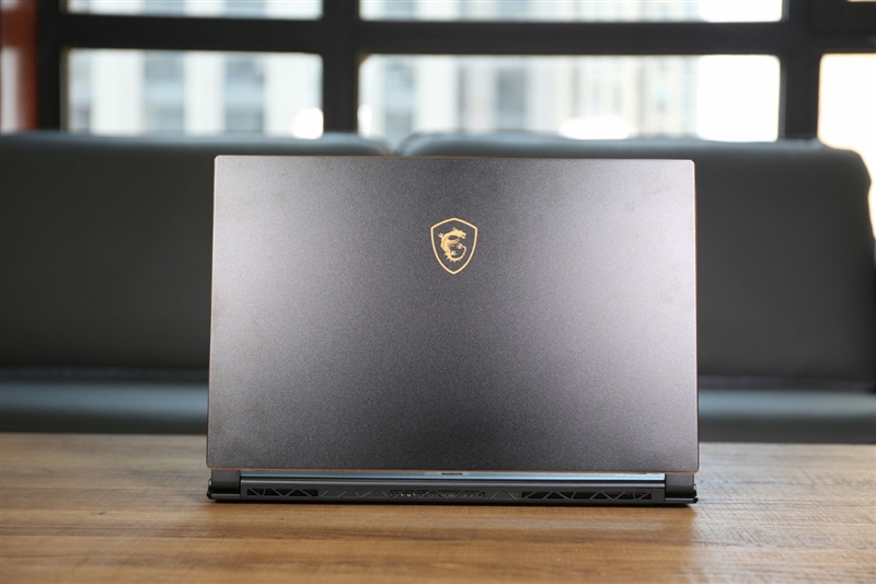 I7-8750H+GTX 1070仅重1.8kg！微星GS65轻薄游戏本评测