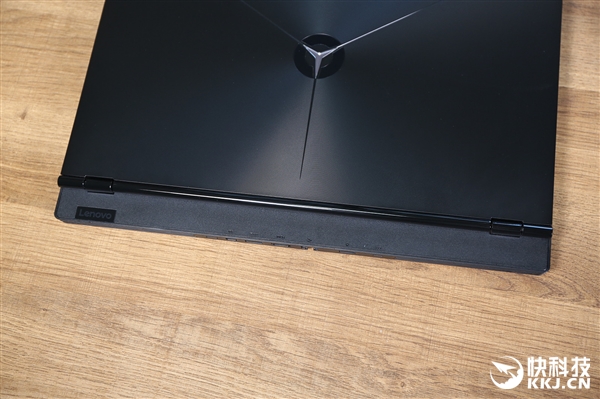 <a href='https://www.lenovo.com.cn/' target='_blank'><u>联想</u></a>拯救者Y7000游戏本开箱图赏：屏占比84%