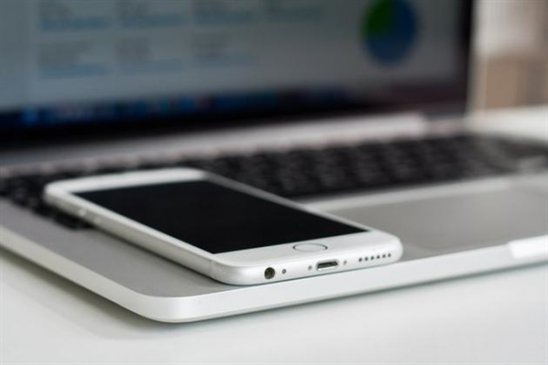 苹果新专利：MacBook为iPhone无线充电