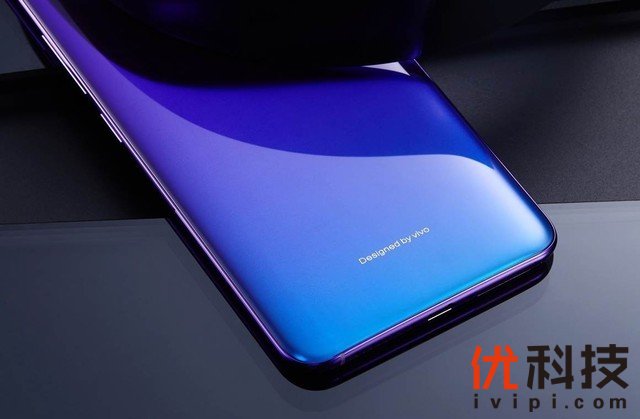 极具魅力的渐变新色 vivo X21魅夜紫图赏 