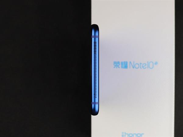 液冷散热+双Turbo技术 荣耀Note 10游戏测试
