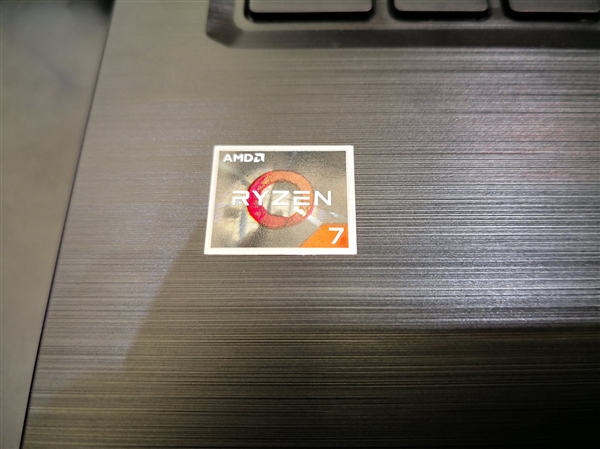 AMD锐龙＋独显！华硕发顽石热血版：游戏本也轻薄