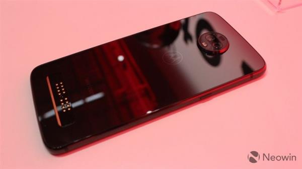 全球首款5G智能手机 Moto Z3真机图赏