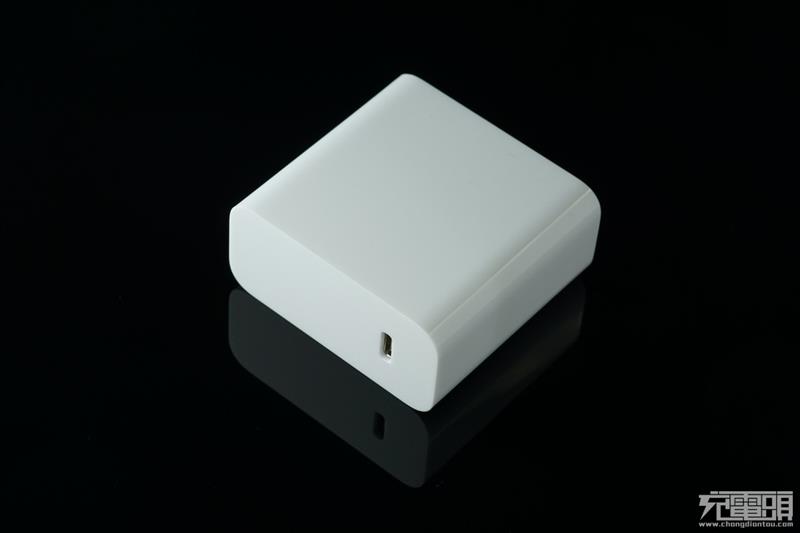 <a href='http://www.mi.com/' target='_blank'><u>小米</u></a>45W、65W USB-C电源适配器拆解对比