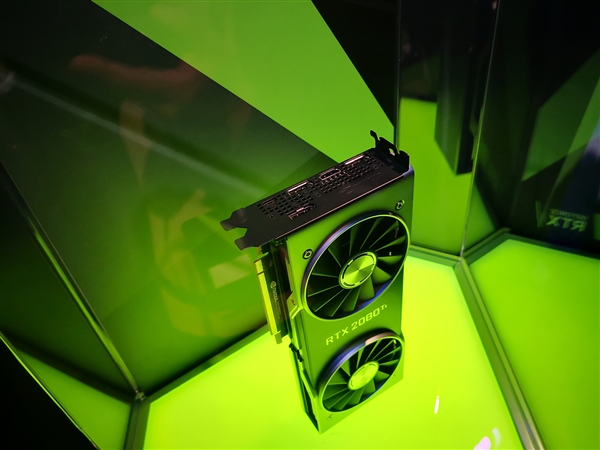 公版首次双风扇！NVIDIA RTX 2080 Ti现场图赏