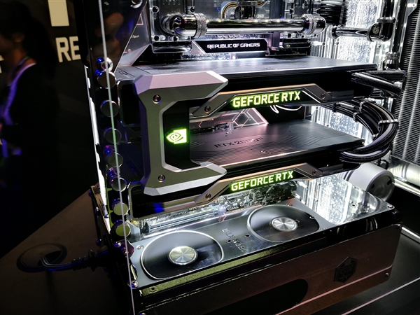 公版首次双风扇！NVIDIA RTX 2080 Ti现场图赏