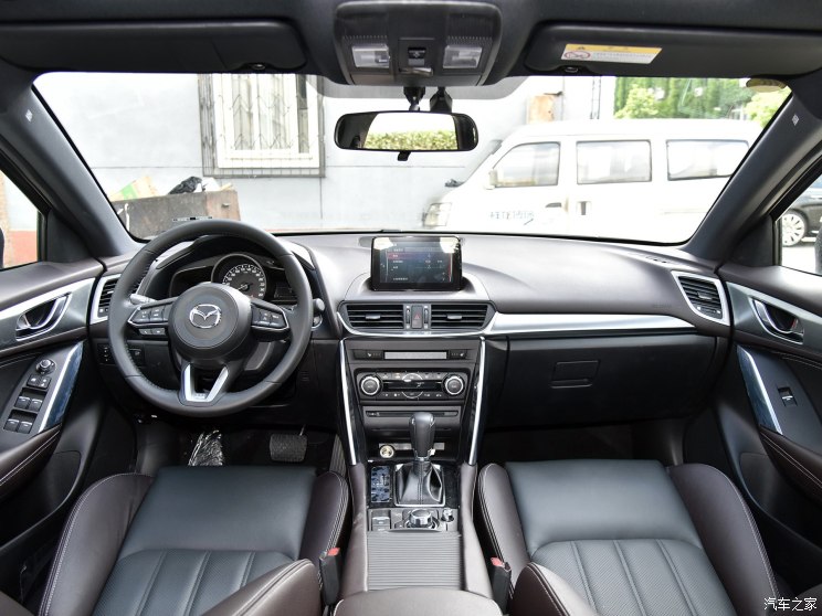 一汽马自达 马自达CX-4 2018款 2.5L 自动四驱蓝天激情科技限量版