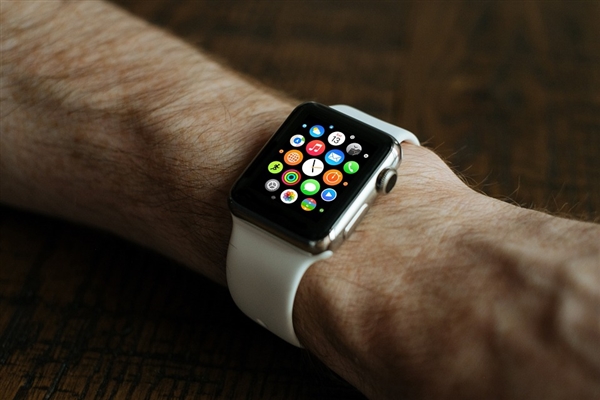 9月见！苹果为新品Watch 4做准备：要砍掉高价款