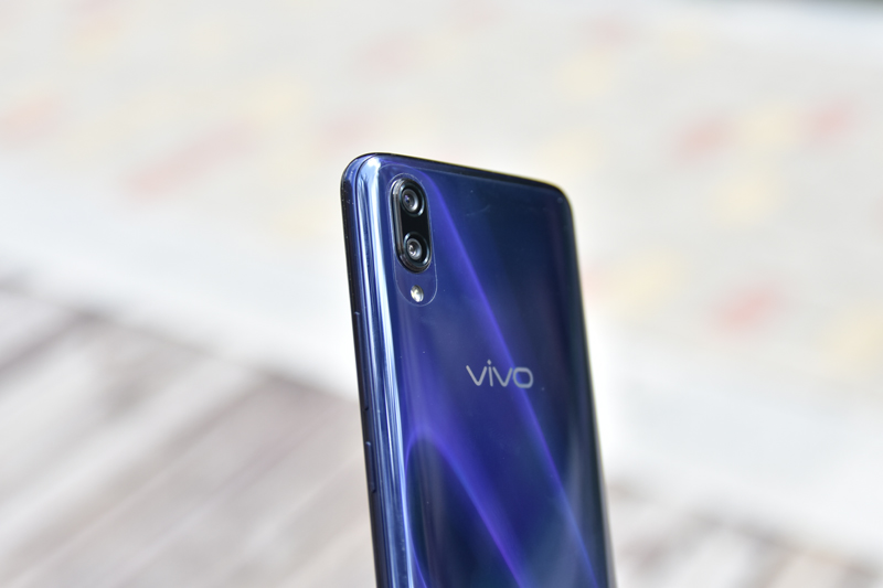 双涡轮加速+灵动水滴屏 vivo X23全面体验