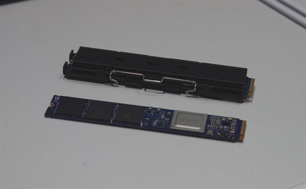 Intel确认：傲腾905P M.2发烧级固态盘将于10月底上市