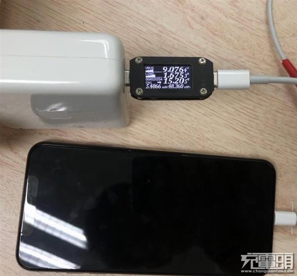 iPhone XS Max USB PD快充实测：苹果挖天坑