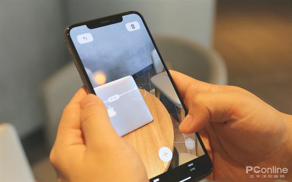 iPhone XS Max上手：大尺寸是刷新售价的勇气？