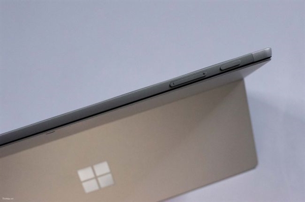 Surface Pro 6遭越南网站抢先开箱：升级8代酷睿、其它没变