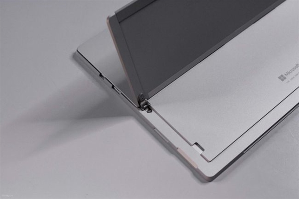 Surface Pro 6遭越南网站抢先开箱：升级8代酷睿、其它没变