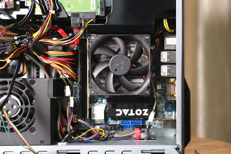 书桌上靓丽的风景线！索泰麦克NEK1-N7主机评测：畅玩单机大作