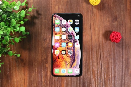 外媒称 iPhone XS MAX屏幕由三星制造：未发现LG屏幕