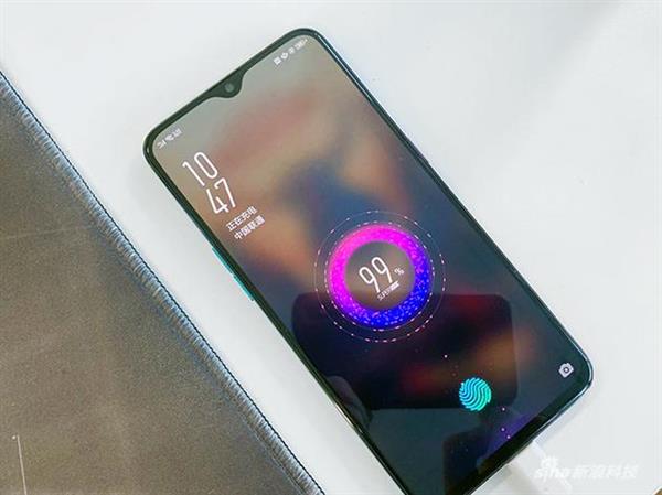 OPPO R17 Pro上手体验：半小时充电95%