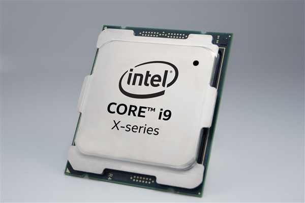 Intel正式发布九代酷睿：i9-9900K首次主流八核＋普及5GHz