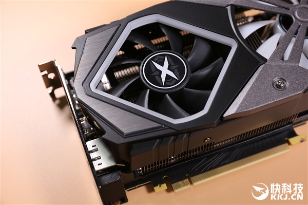 全新炫光之眼 耕升RTX 2070炫光拆解图赏