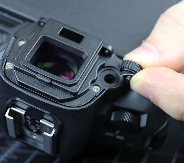 EOS R相机大拆解 佳能居然还留了一手？