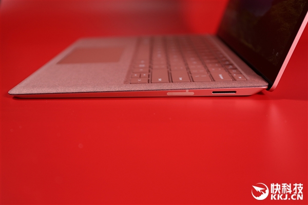 微软Surface Laptop 2灰粉金开箱：9988元中国专属