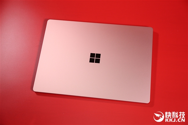 微软Surface Laptop 2灰粉金开箱：9988元中国专属