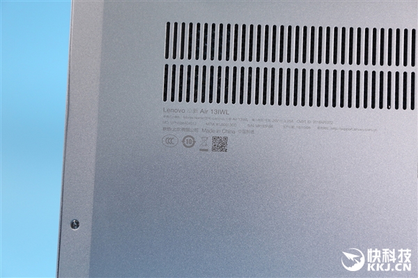 联想小新Air13笔记本图赏：窄边框+180°开合