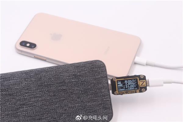 紫米新10000mAh全口充电宝测试：iPhone快充全兼容