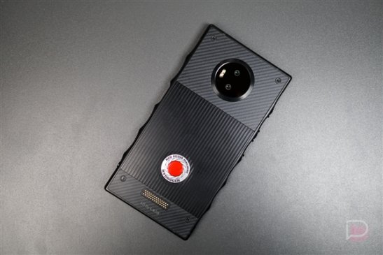 首部四维全息手机RED Hydrogen One宣布11月上市