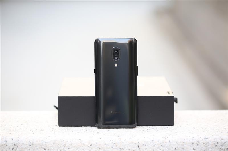 千元滑盖全面屏+屏下指纹！联想Z5 Pro评测：这才是中国良心想